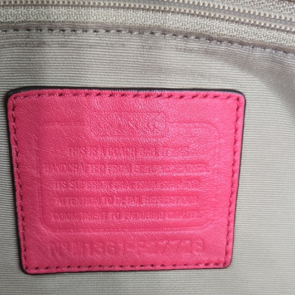 V-DAY SALE! Coach Bold Pink Shoulder Bag EUC - Picture 11 of 16